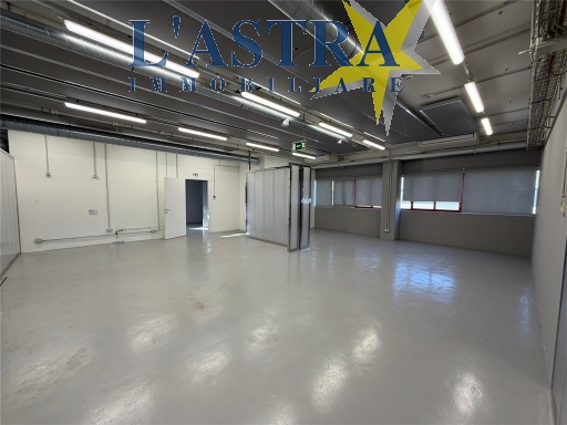 Capannoni magazzini Scandicci