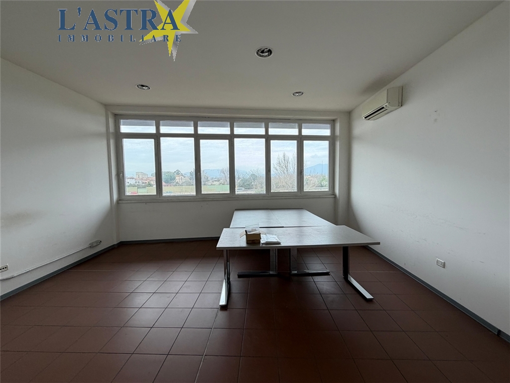 Capannone / Magazzino in affitto a Scandicci zona Industriale - anteprima 5