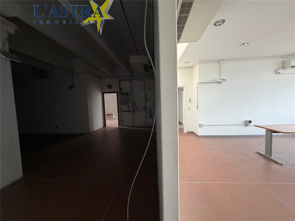 Capannone / Magazzino in affitto a Scandicci zona Industriale - anteprima 7