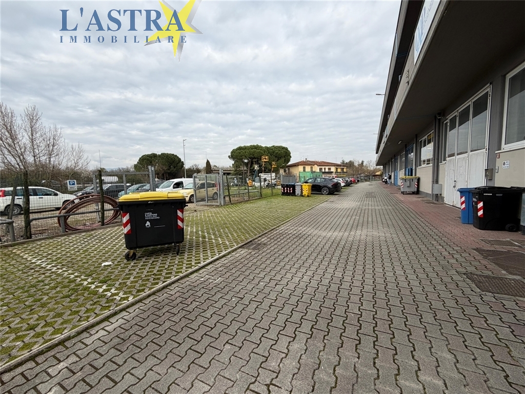 Capannone / Magazzino in affitto a Scandicci zona Industriale - anteprima 8
