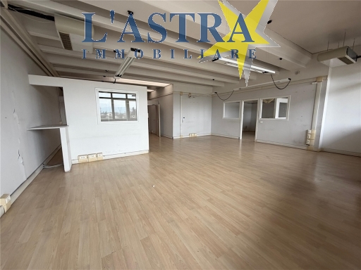 Capannoni magazzini Scandicci