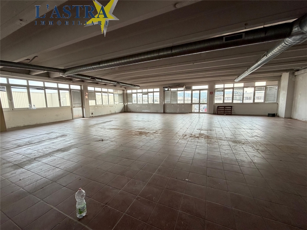 Capannone / Magazzino in affitto a Scandicci zona Industriale - immagine 3