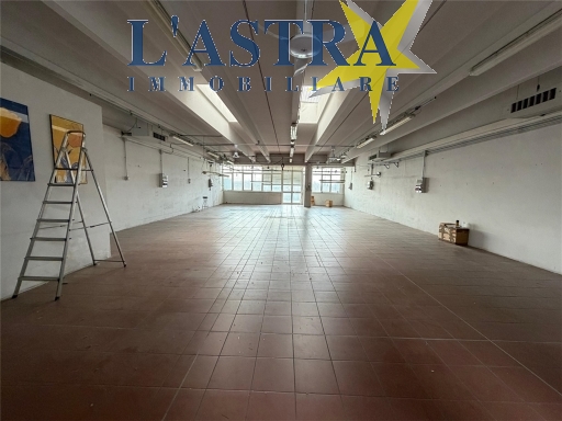 Capannoni magazzini Scandicci