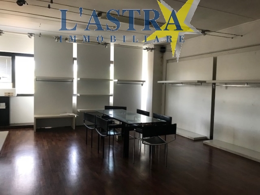 Capannone / Magazzino in affitto a Scandicci zona Casellina - immagine 2