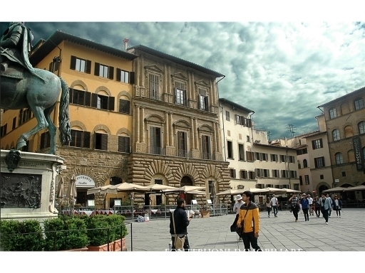 Fondo / Negozio / Ufficio in affitto a Firenze zona Piazza del duomo-piazza della signoria - anteprima 2