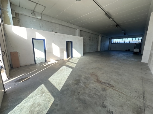 capannoni magazzini Montelupo fiorentino