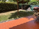 barberino di mugello, paese, ottima posizione, al piano terra, con ingresso indipendente, si vende, in esclusiva, 4 vani composto da soggiorno /cucina in open space, due camere, bagno, balcone, garage e giardino di mq. 80. ottime condizioni. intermediazioni generali-barberino m.llo - tel.0558478017 - classe energetica in elaborazione