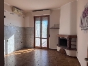 scarperia, a due passi dal centro, in ottima posizione, ampio e luminoso 4 vani composto da ampio soggiorno, cucina, due matrimoniali, servizio, ripostiglio, balcone, terrazzo oltre garage privato. ben rifinito. - classe energetica in elaborazione
