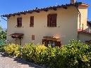 nella frazione di arliano, a 10km da borgo e da vicchio, terratetto composto da 4 vani con resede pavimentato. termosingolo. - classe energetica in elaborazione