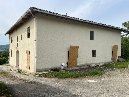 barberino di mugello, nel paese di galliano, terratetto in contesto colonico composto da soggiorno, cucina, due camere oltre doppi servizi terreno e giardino di circa mq 900. possibilita' di garage di mq 30 ed eventuale piscina. l'abitazione verra' consegnata completamente ristrutturata. classe energetica a intermediazioni generali-barberino m.llo - tel.0558478017 - classe energetica in elaborazione
