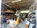 scarperia, zona di sicuro interesse, interessantissimo fondo artigianale dal taglio medio di mq 125, ampio ingresso carrabile, bagno rifatto, secondo ingresso carrabile sul resede tergale di mq 50. copertura a volta con coibentazione anticondensa. altezza media 5 metri. ampio piazzale antistante uso comune. acqua, corrente. - classe energetica in elaborazione