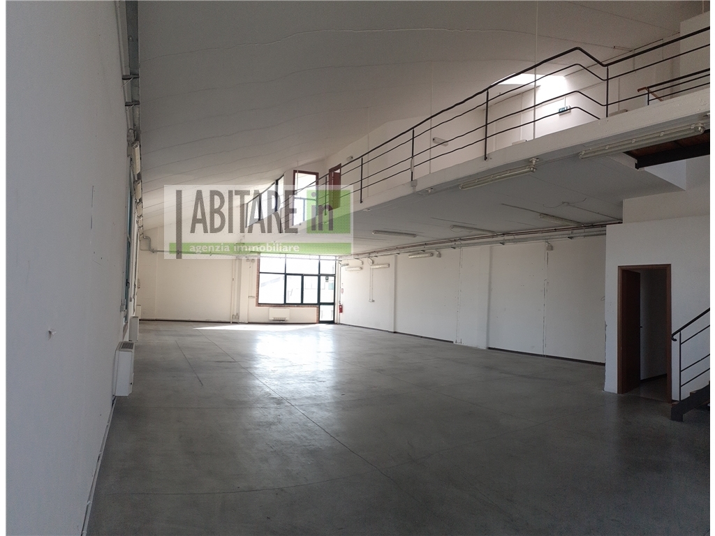 Capannone / Magazzino in affitto a Montespertoli zona Baccaiano - anteprima 2