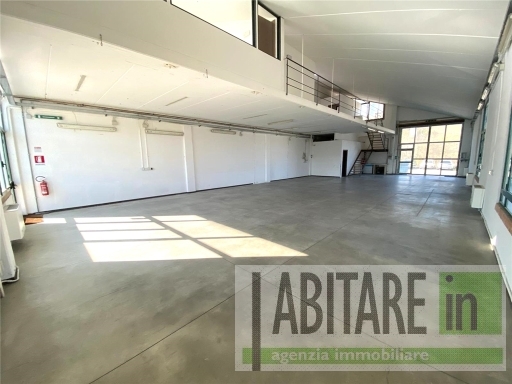 Capannoni magazzini Montespertoli