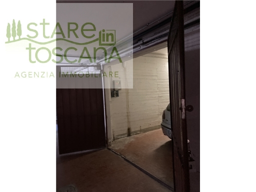 FONDO / NEGOZIO / UFFICIO magazzino in vendita a VINGONE - SCANDICCI (FI)